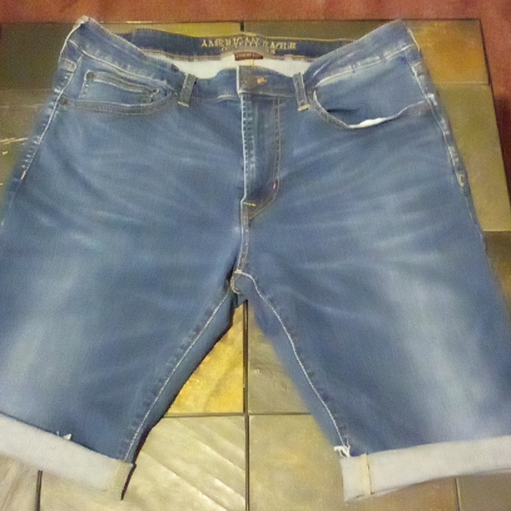 American Eagle Men's Extreme Flex Distressed  Shorts Size 34